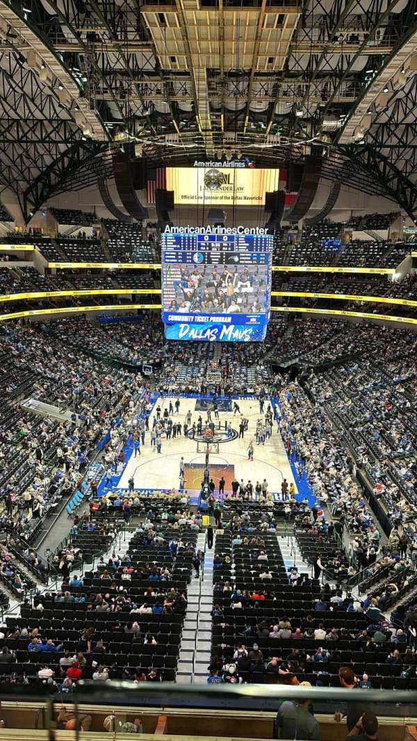 American Airlines Center, bloc: 318, rangée: A, place: 5