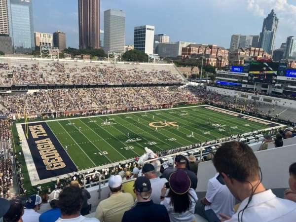 Bobby Dodd Stadium, bloc: 207, rangée: 3, place: 30