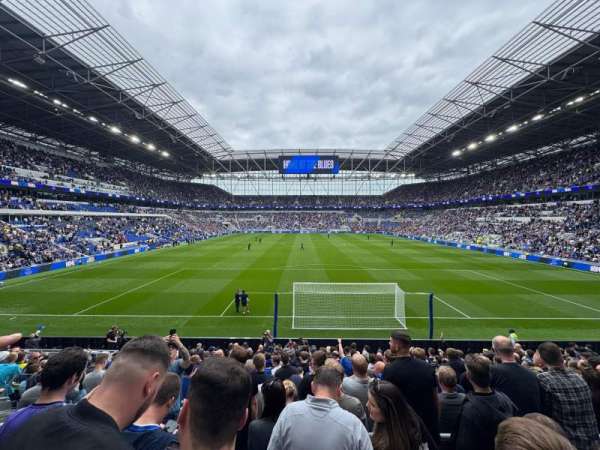 Hill Dickinson Stadium, bloc: 006, rangée: 15, place: 134