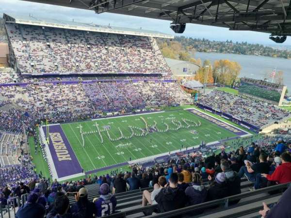 Husky Stadium, bloc: 310, rangée: 40, place: 28