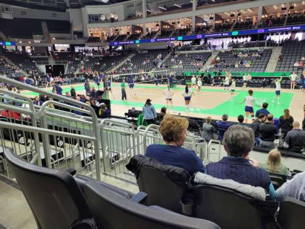 Baxter Arena, bloc: 114, rangée: H, place: 16