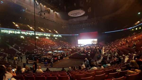 Rogers Arena, bloc: 111, rangée: 11, place: 16