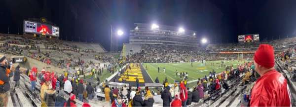 Kinnick Stadium, bloc: 109, rangée: 16, place: 16