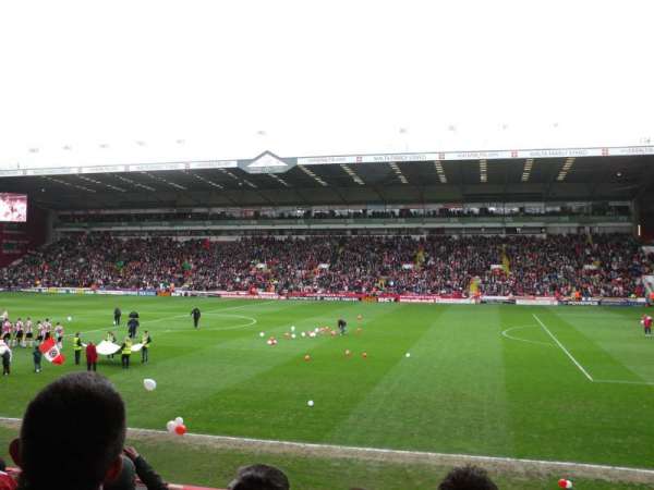 Bramall Lane, bloc: SSF1, rangée: O, place: 43