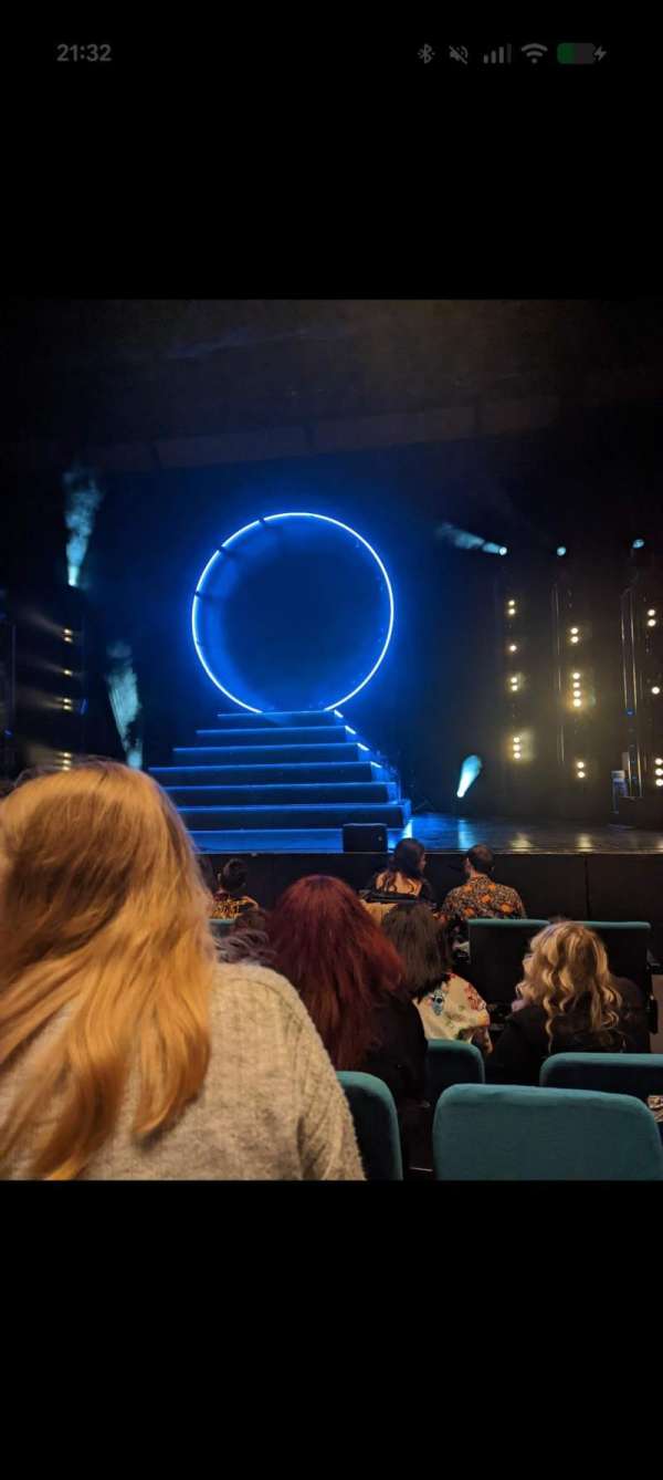 York Barbican, bloc: Stalls, rangée: D, place: 19