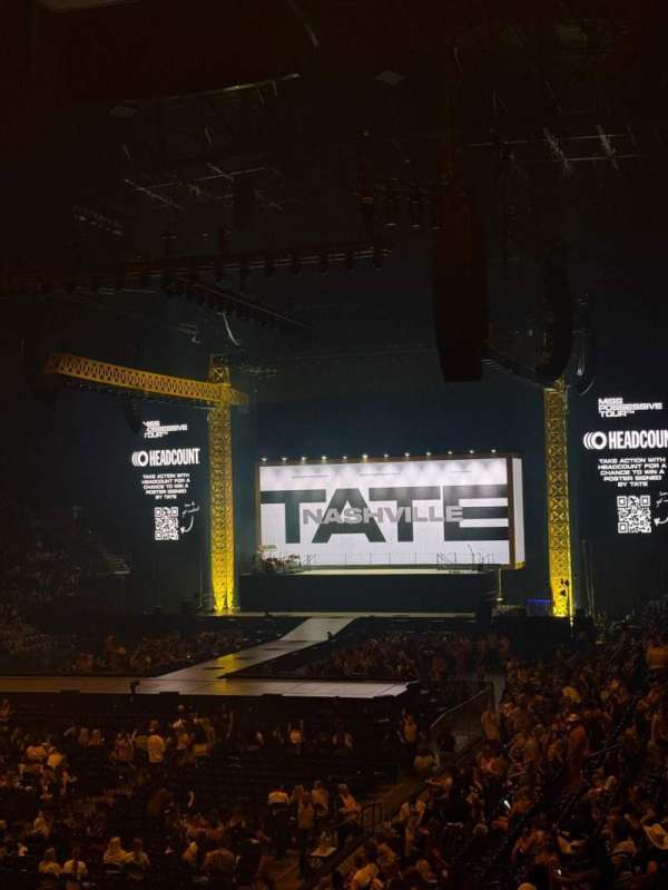 Bridgestone Arena, bloc: 102, rangée: H, place: 1-2
