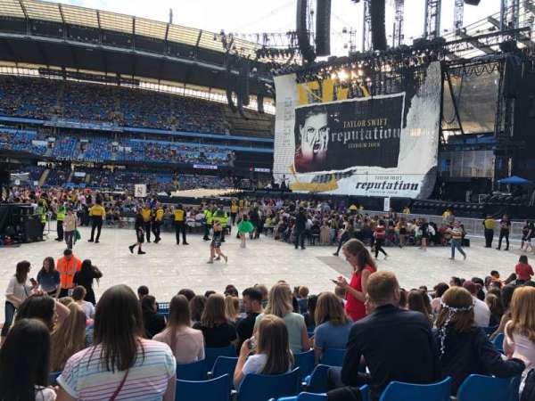 Etihad Stadium, Manchester, bloc: 004, rangée: 13, place: 89