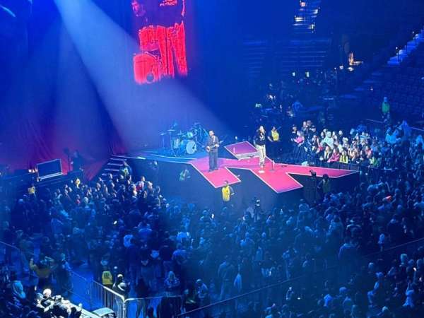 Xfinity Mobile Arena, bloc: 204, rangée: 1, place: 9