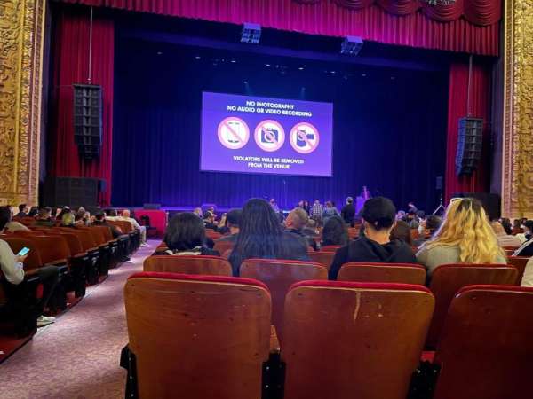 Chicago Theatre, bloc: MNFL4L, rangée: C, place: 417