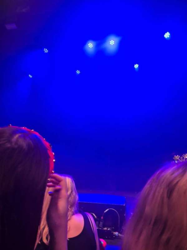 Le Bataclan, bloc: Sol, rangée: 3
