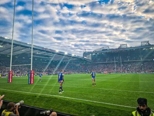 Old Trafford, bloc: E137, rangée: CC, place: 56