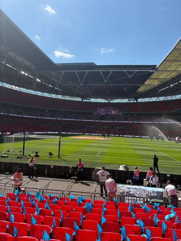 Wembley Stadium, bloc: 111, rangée: 12, place: 245