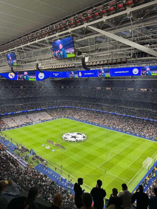 Santiago Bernabéu Stadium, bloc: 633, rangée: 6, place: 5