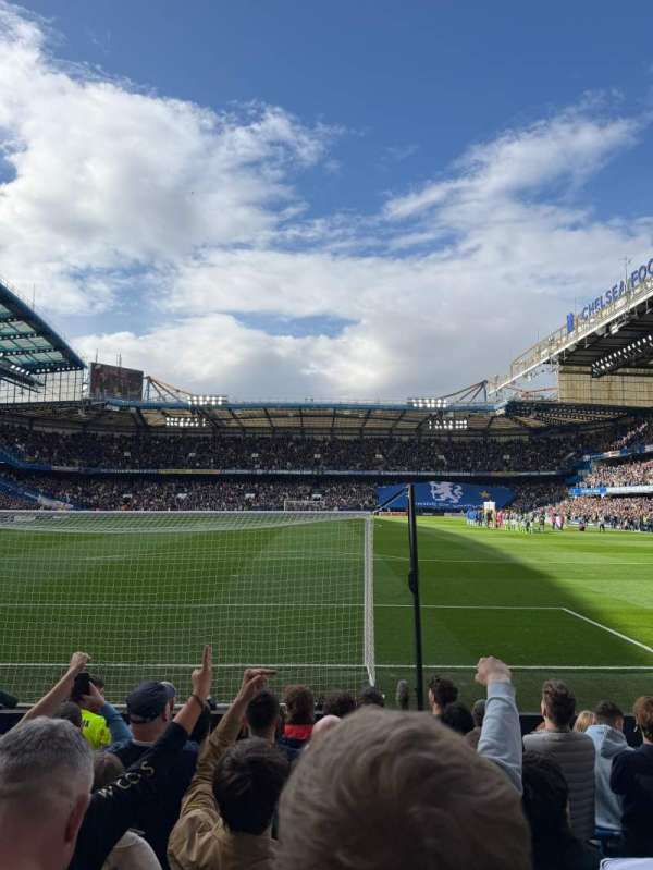 Stamford Bridge, bloc: Shed End Lower 4, rangée: 8, place: 103