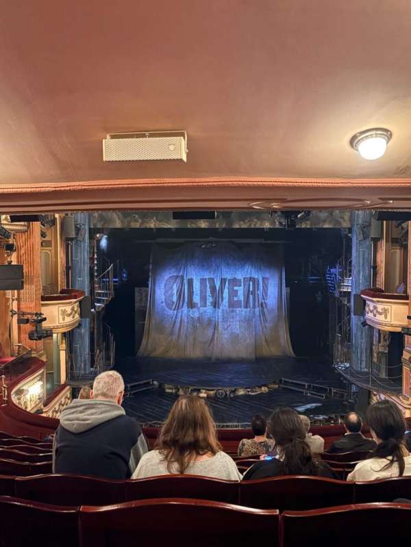 Gielgud Theatre, bloc: Dress Circle, rangée: J, place: 20