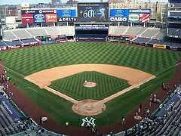 Yankee Stadium, bloc: Upper Deck