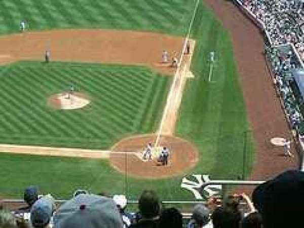 Yankee Stadium, bloc: 321, rangée: 5, place: 9