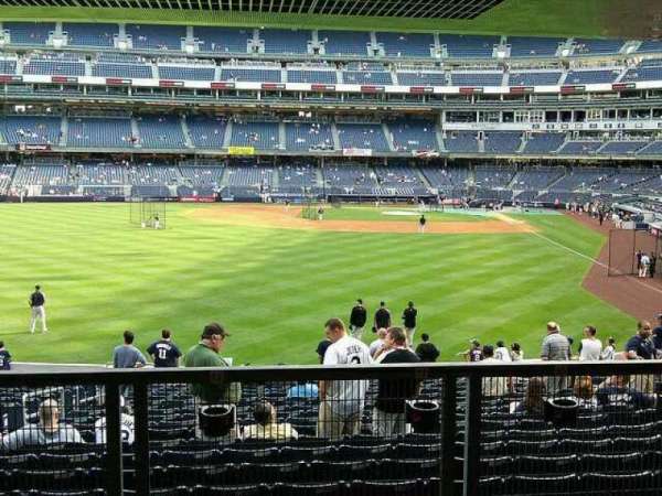 Yankee Stadium, bloc: 234, rangée: 1, place: 9