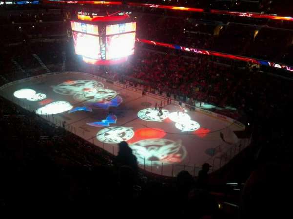 Capital One Arena, bloc: 421, rangée: N, place: 21