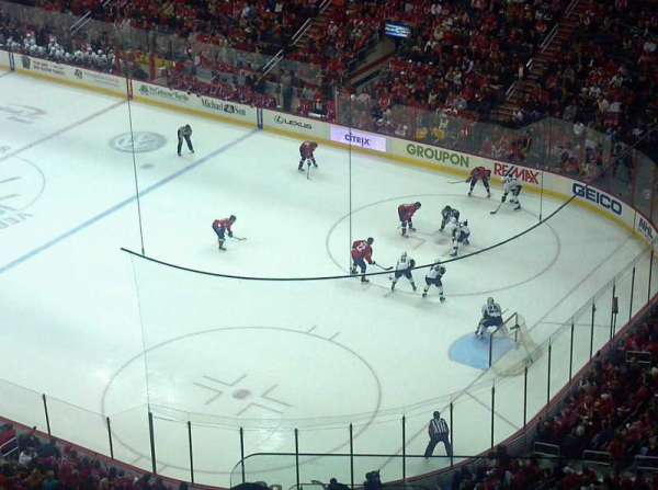 Capital One Arena, bloc: 421, rangée: N, place: 21