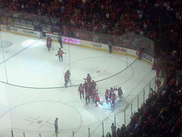 Capital One Arena, bloc: 421, rangée: Q, place: 21