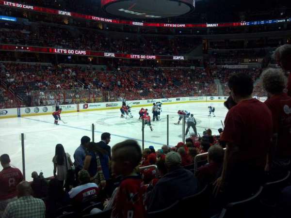 Capital One Arena, bloc: 120, rangée: L, place: 10