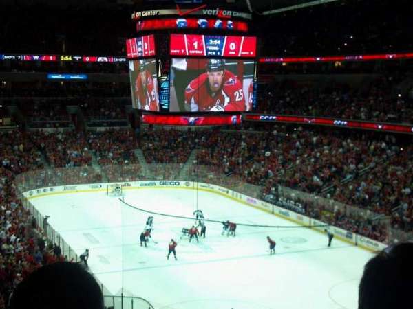 Capital One Arena, bloc: Acela Club