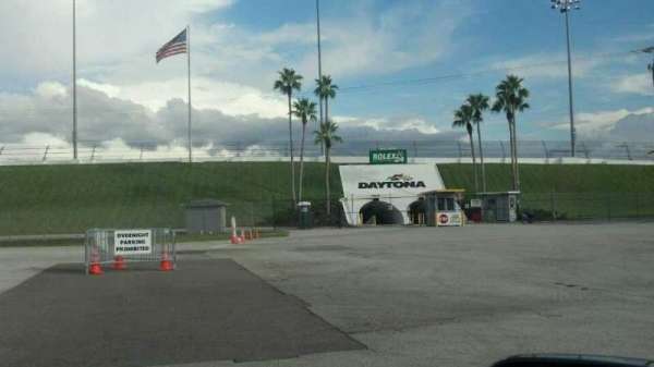 Daytona International Speedway, bloc: Tunnel