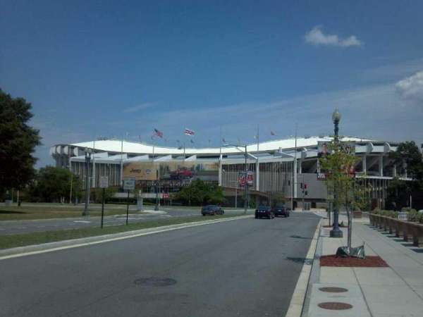 RFK Stadium, bloc: Outside