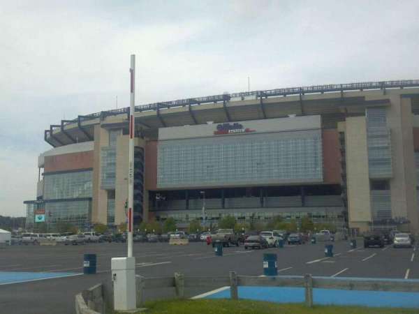 Gillette Stadium, bloc: Street