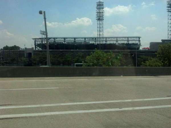 Harbor Park, bloc: Outside