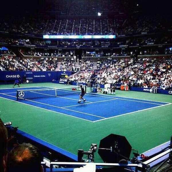 Arthur Ashe Stadium, bloc: 29, rangée: G