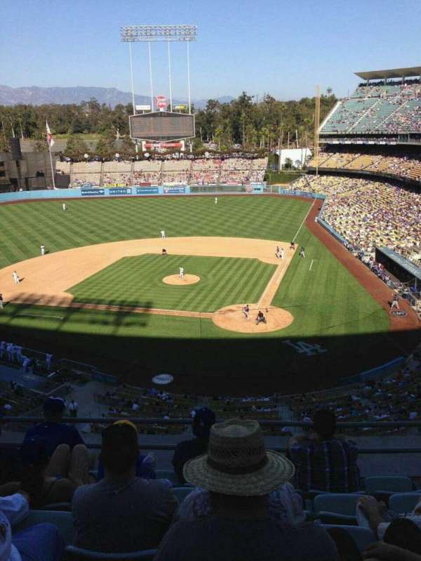 Dodger Stadium, bloc: 7RS, rangée: F, place: 10