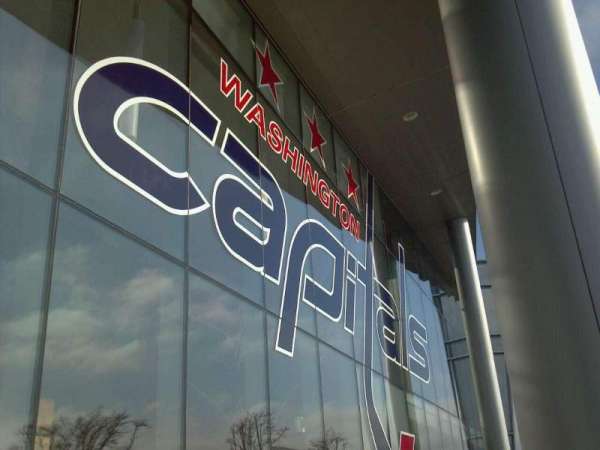 MedStar Capitals Iceplex, bloc: Outside