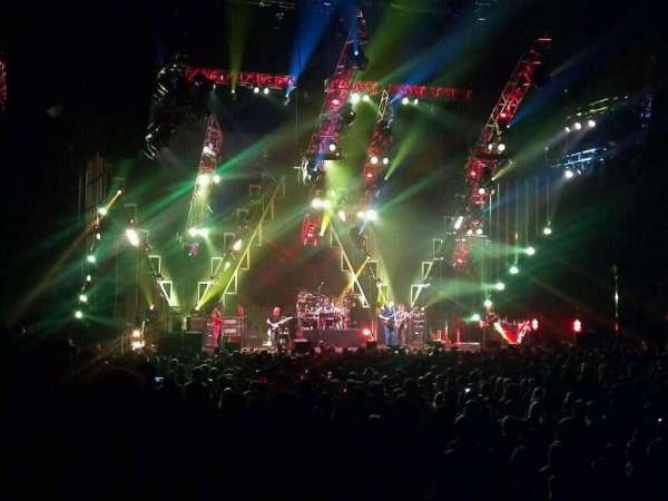 John Paul Jones Arena, bloc: 111, rangée: F, place: 3