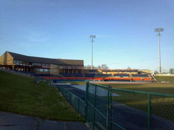 Harry Grove Stadium, bloc: Right Field Fence