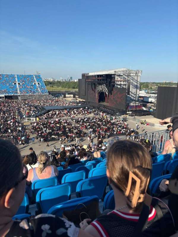 Rogers Stadium, bloc: W103, rangée: 34, place: 12