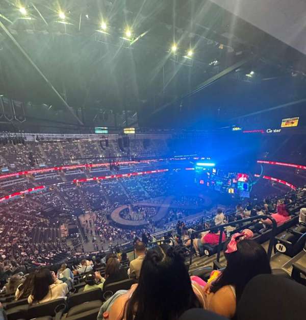 Honda Center, bloc: 437, rangée: Q, place: 4