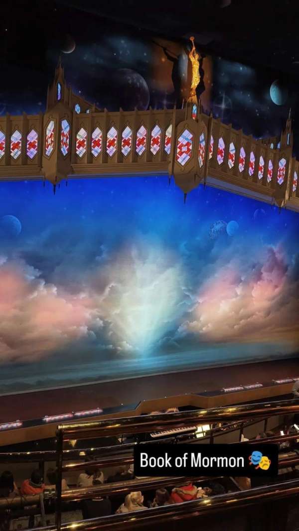 Prince of Wales Theatre, bloc: Circle, rangée: B, place: 32