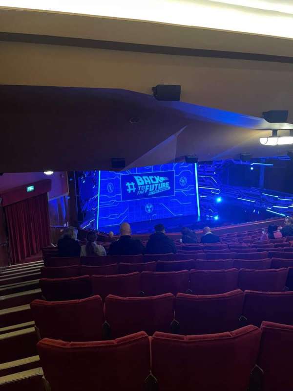 Adelphi Theatre, bloc: Dress Circle, rangée: P, place: 33