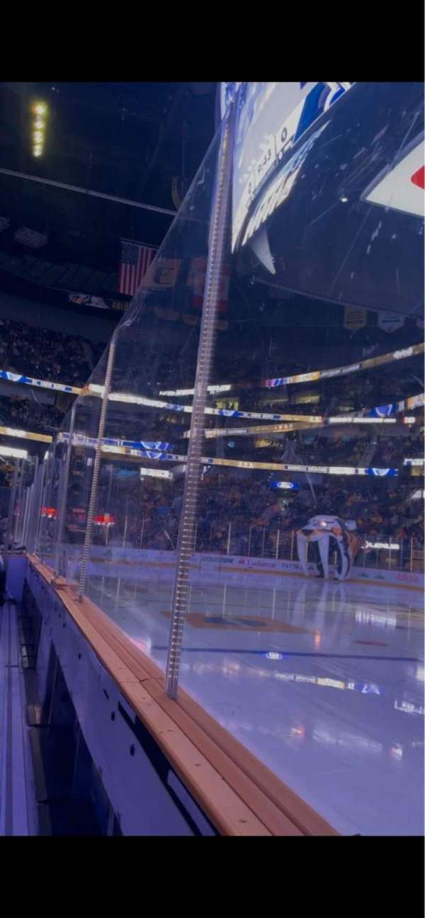 Bridgestone Arena, bloc: 107, rangée: AA, place: 8