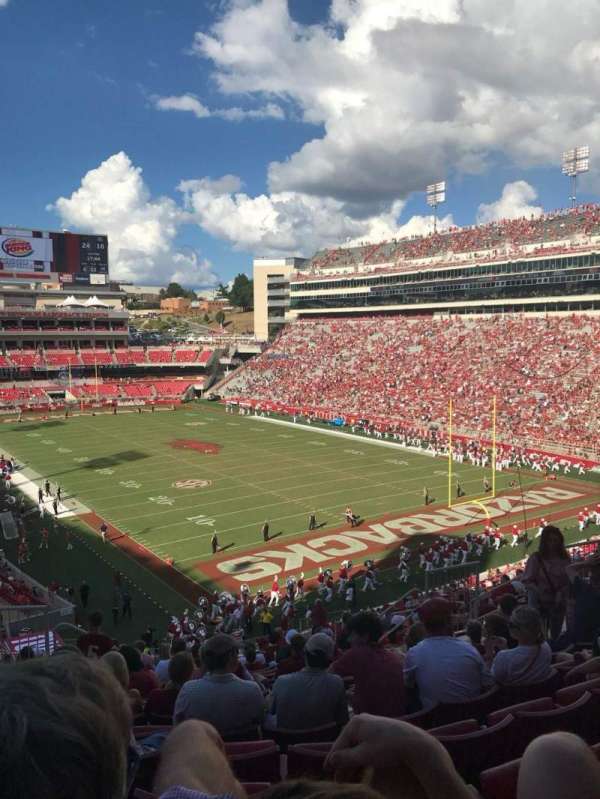 Razorback Stadium, bloc: S235, rangée: 4