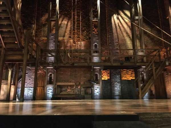 Victoria Palace Theatre, bloc: Stalls, rangée: A, place: 27