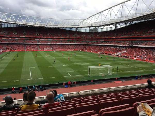 Emirates Stadium, bloc: 53 Club Level, rangée: 6, place: 267