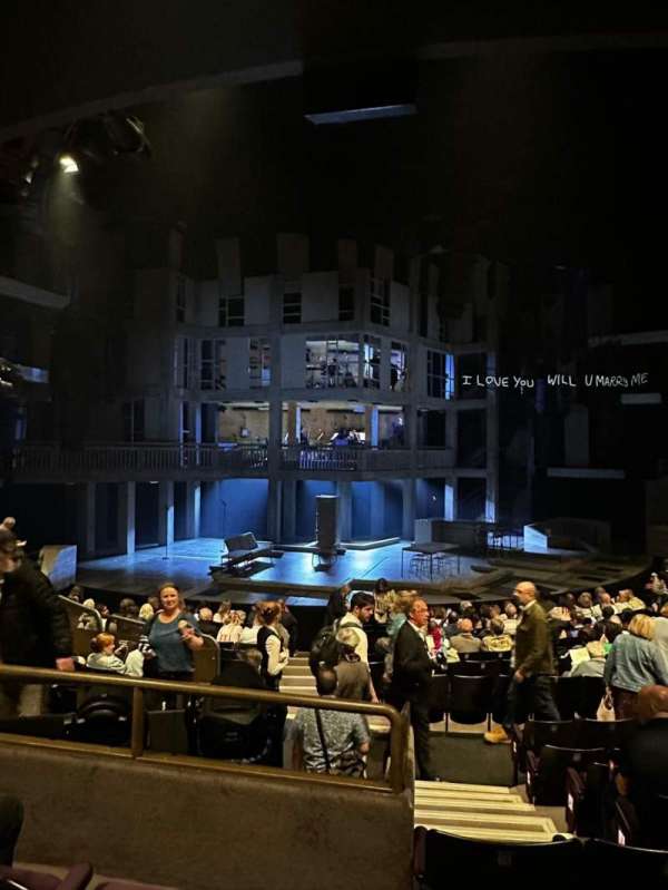 Gillian Lynne Theatre, bloc: Stalls, rangée: P, place: 56