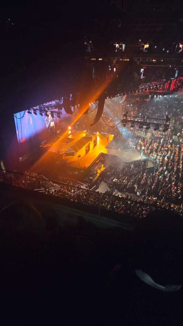 Capital One Arena, bloc: 433, rangée: B, place: 5