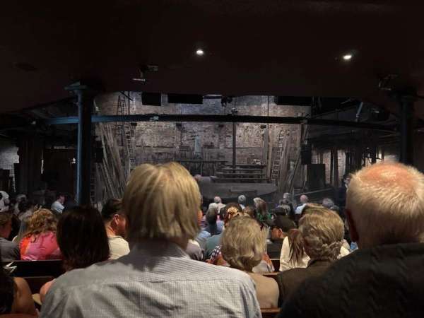 Almeida Theatre, bloc: Stalls, rangée: J, place: 13