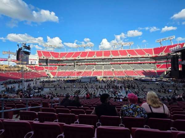 Raymond James Stadium, bloc: 112, rangée: CC, place: 5