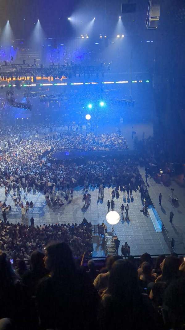 Paris La Défense Arena, bloc: 420, rangée: 56, place: 7