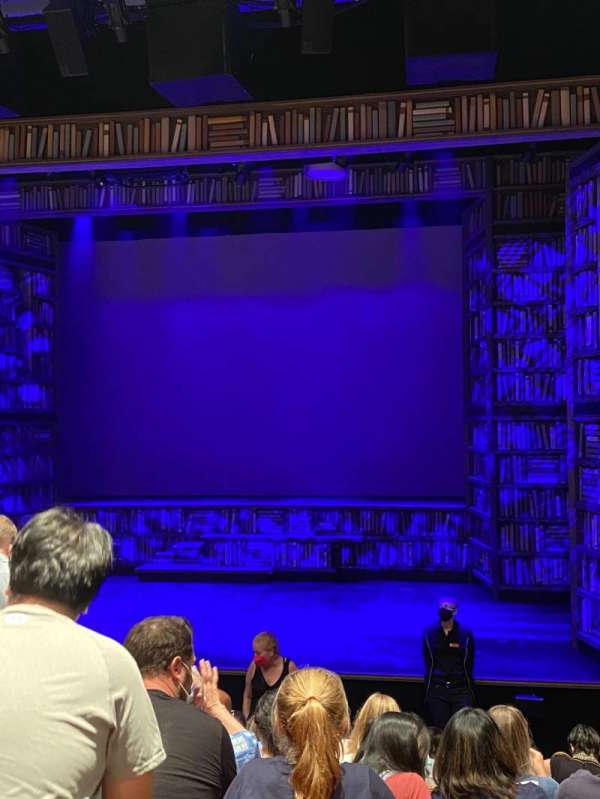 Tony Kiser Theatre, bloc: Orchestra, rangée: J, place: 111